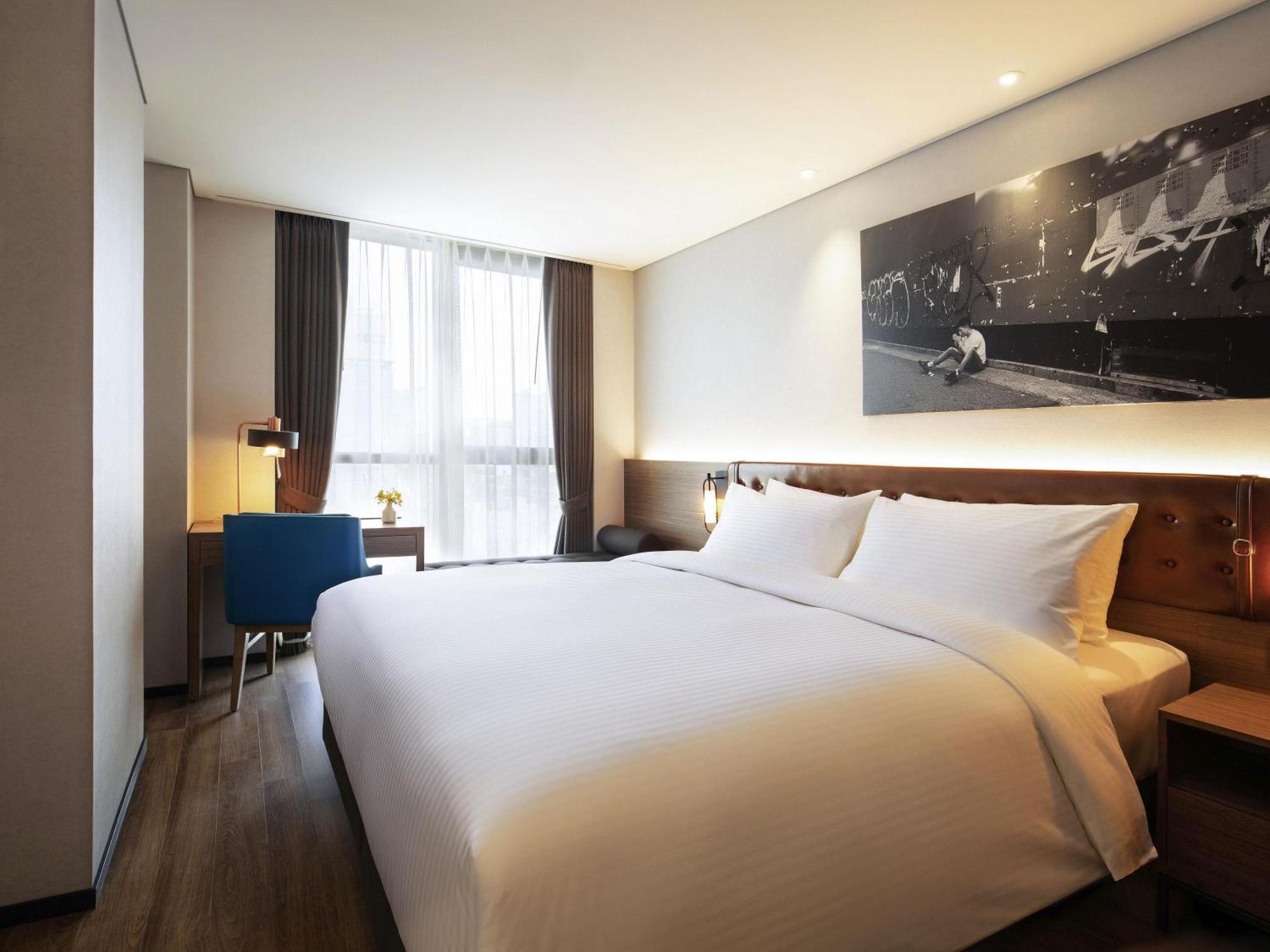 Standard King Room